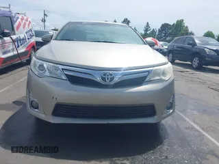 2014 Toyota Camry SE z VIN 4T1BK1FK6EU551126, wystawiony jako IAAI lot #42192663 z przebiegiem 178 875 mil mil oraz . Historia ofert i sprzedaży dostępna na DreamBid. Obrazek 12.