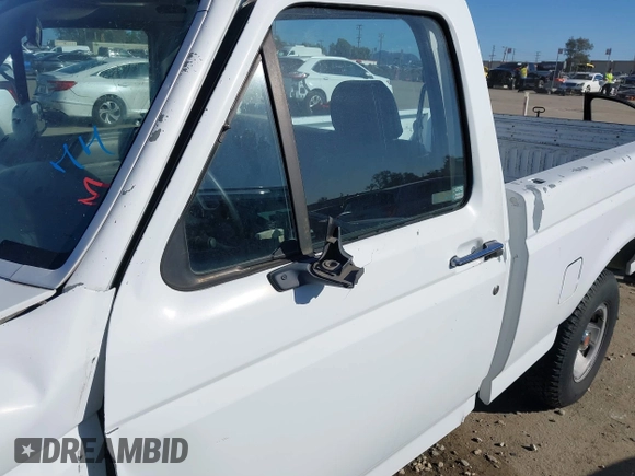 1994 Ford F-150 with VIN 1FTDF15Y8RLA07200, listed as a IAAI auction lot 41710849 with 1 mi miles. Bid and sale history available at carsss.com. Image 14.