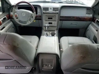 2005 Lincoln Navigator Luxury with VIN 5LMFU27525LJ24507, listed as a Copart auction lot 85340054 with 0 mi miles and Non Repairable. Bid and sale history available at carsss.com. Image 8.