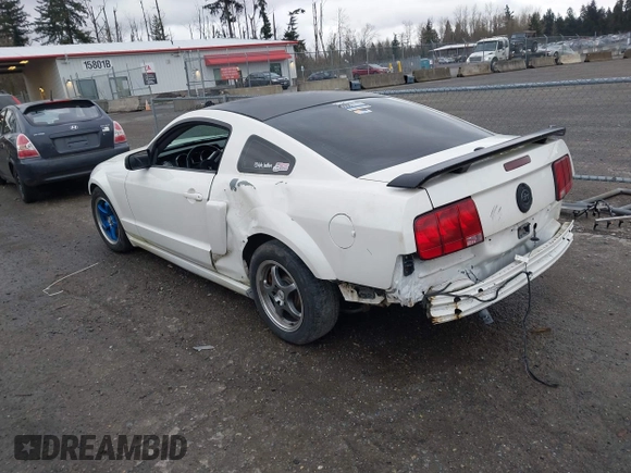 2007 Ford Mustang GT Deluxe with VIN 1ZVFT82H075304832, listed as a IAAI auction lot 41671385 with 103,268 mi miles and . Bid and sale history available at DreamBid. Image 3.