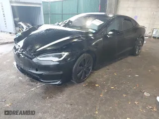 2022 Tesla Model S Plaid with VIN 5YJSA1E64NF477855, listed as a IAAI auction lot 41470591 with 1 mi miles. Bid and sale history available at carsss.com. Image 17.