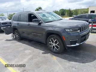 2024 Jeep Grand Cherokee Limited z VIN 1C4RJKBG7R8602211, wystawiony jako IAAI lot #42182703 z przebiegiem 14 988 mil mil oraz . Historia ofert i sprzedaży dostępna na DreamBid. Obrazek 1.