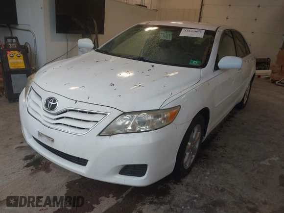 2011 Toyota Camry LE z VIN 4T4BF3EK4BR174346, wystawiony jako IAAI lot #42203606 z przebiegiem 68 428 mil mil oraz . Historia ofert i sprzedaży dostępna na DreamBid. Obrazek 2.