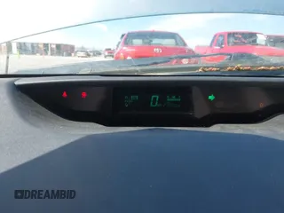 2007 Toyota Prius z VIN JTDKB20U677595987, wystawiony jako IAAI lot #41876974 z przebiegiem 218 650 mil mil oraz . Historia ofert i sprzedaży dostępna na DreamBid. Obrazek 7.