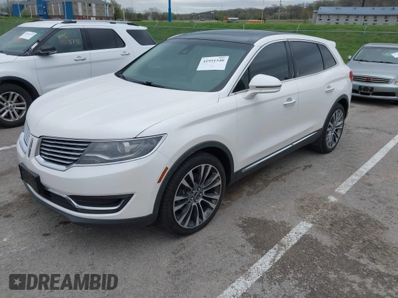 2016 Lincoln MKX Reserve with VIN 2LMTJ6LR3GBL37889, listed as a IAAI auction lot 41951540 with 43,644 mi miles. Bid and sale history available at carsss.com. Image 2.