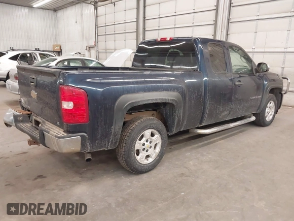 2008 Chevrolet Silverado 1500 LTZ with VIN 2GCEK19J081245477, listed as a IAAI auction lot 41754954 with 220,214 mi miles. Bid and sale history available at carsss.com. Image 4.