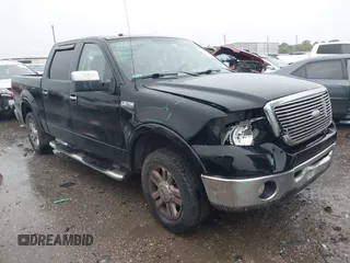 2008 Ford F-150 XLT с VIN 1FTPW12V08FA45072, выставлен на аукционе IAAI как лот 42481504 с пробегом 384 383 миль миль и . История ставок и продаж доступна на DreamBid. Изображение 1.