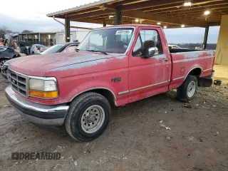 1992 Ford F-150 z VIN 1FTDF15N7NNA66551, wystawiony jako Copart lot #44051595 z przebiegiem 137 522 mil mil oraz Czysty tytuł • Clean title. Historia ofert i sprzedaży dostępna na DreamBid. Obrazek 1.