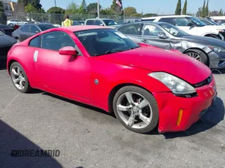 2008 Nissan 350Z z VIN JN1BZ34D28M701143, wystawiony jako IAAI lot #41677224 z przebiegiem 133 894 mil mil oraz . Historia ofert i sprzedaży dostępna na DreamBid. Obrazek 1.