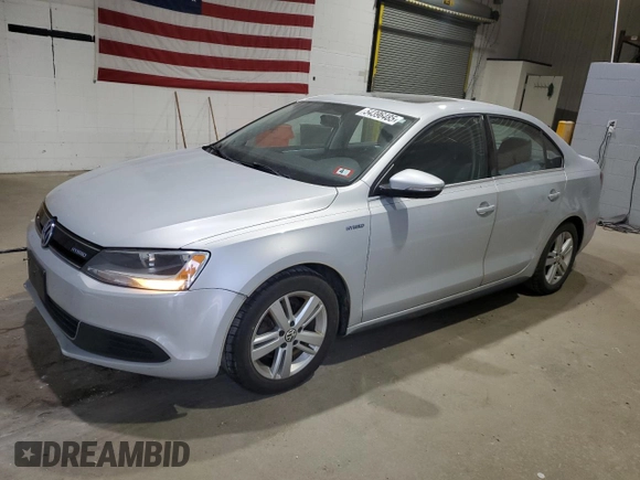2013 Volkswagen Jetta Sedan Hybrid SE with VIN 3VW637AJ3DM313738, listed as a Copart auction lot 54396485 with 142,033 mi miles and Clean Title. Bid and sale history available at carsss.com. Image 1.