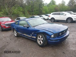 2007 Ford Mustang Deluxe with VIN 1ZVFT80NX75334686, listed as a IAAI auction lot 41922547 with 83,148 mi miles. Bid and sale history available at carsss.com. Image 6.