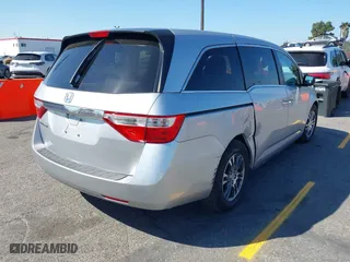 2013 Honda Odyssey EX with VIN 5FNRL5H43DB044603, listed as a IAAI auction lot 41996667 with 132,864 mi miles. Bid and sale history available at carsss.com. Image 4.
