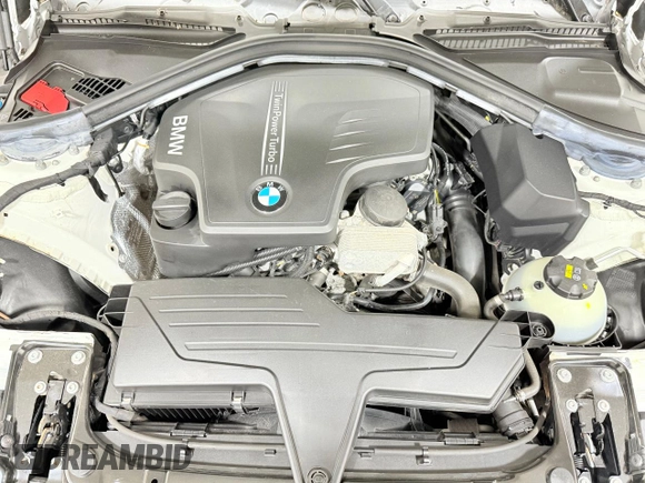 2018 BMW 3 Series 320i xDrive with VIN WBA8E5G50JNV01796, listed as a Copart auction lot 54241045 with 70,372 mi miles and Clean Title. Bid and sale history available at carsss.com. Image 7.