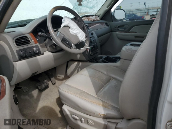 2008 GMC Yukon XL SLT 4SB z VIN 1GKFK163X8J136626, wystawiony jako Copart lot #47991995 z przebiegiem 207 902 mil mil oraz Szkoda całkowita • Salvage title. Historia ofert i sprzedaży dostępna na DreamBid. Obrazek 7.