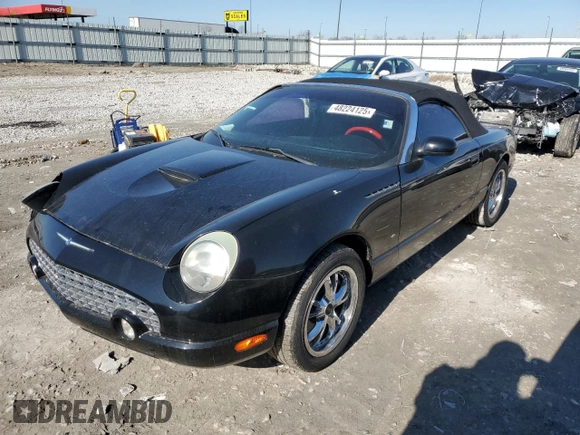 2004 Ford Thunderbird Deluxe z VIN 1FAHP60A24Y101788, wystawiony jako Copart lot #48224125 z przebiegiem 53 383 mil mil oraz Szkoda całkowita • Salvage title. Historia ofert i sprzedaży dostępna na DreamBid. Obrazek 1.