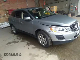 2013 Volvo XC60 3.2L с VIN YV4940DZ9D2375591, выставлен на аукционе IAAI как лот 33101951 с пробегом 70 918 миль миль и . История ставок и продаж доступна на DreamBid. Изображение 1.