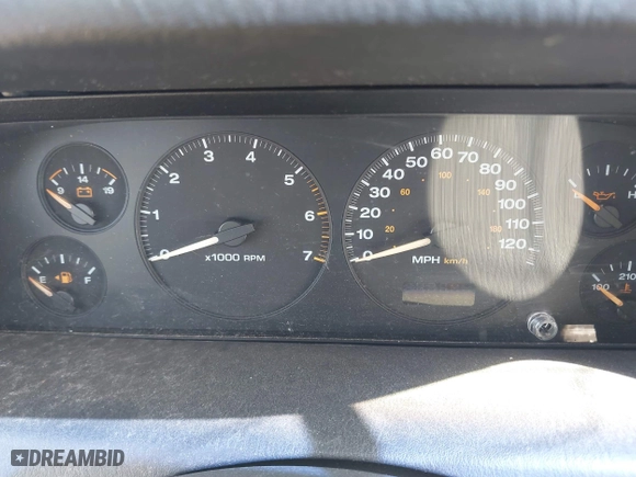 2002 Jeep Grand Cherokee Laredo with VIN 1J4GW48N42C188117, listed as a IAAI auction lot 41794232 with 1 mi miles. Bid and sale history available at carsss.com. Image 7.