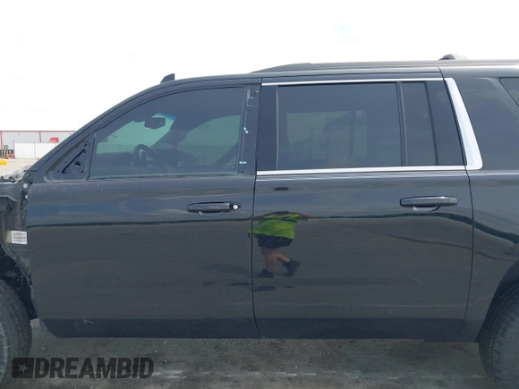2019 Chevrolet Suburban LS with VIN 1GNSKGKC4KR128685, listed as a IAAI auction lot 42148721 with 92,346 mi miles and . Bid and sale history available at DreamBid. Image 15.