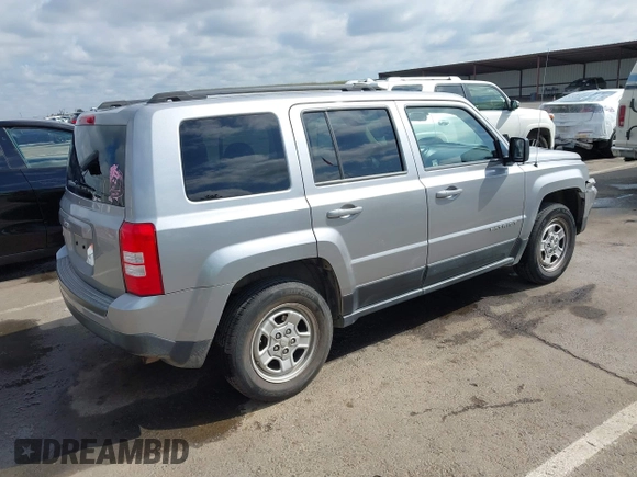 2015 Jeep Patriot Sport with VIN 1C4NJRBB1FD269387, listed as a IAAI auction lot 42111334 with 175,512 mi miles and . Bid and sale history available at carsss.com. Image 4.