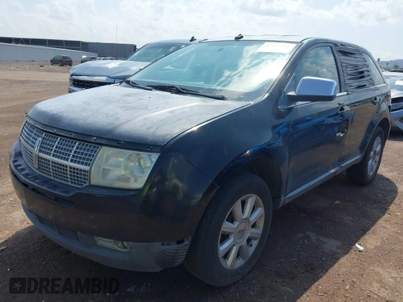 2007 Lincoln MKX z VIN 2LMDU68C07BJ40100, wystawiony jako IAAI lot #42429186 z przebiegiem 189 587 mil mil oraz . Historia ofert i sprzedaży dostępna na DreamBid. Obrazek 2.