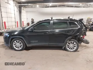 2019 Jeep Cherokee Latitude with VIN 1C4PJLCB7KD175755, listed as a IAAI auction lot 40954585 with 88,583 mi miles. Bid and sale history available at carsss.com. Image 15.
