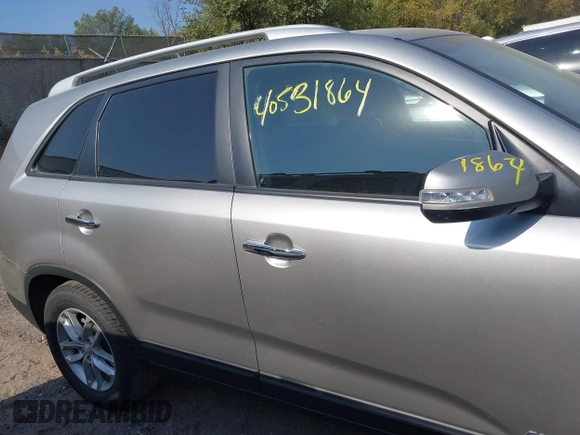 2014 Kia Sorento LX with VIN 5XYKTDA7XEG469374, listed as a IAAI auction lot 40531864 with 108,651 mi miles. Bid and sale history available at carsss.com. Image 13.