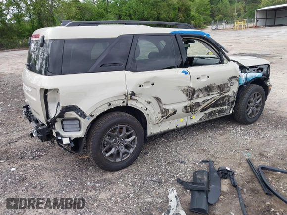 2025 Ford Bronco Sport Big Bend with VIN 3FMCR9BN7SRE17761, listed as a IAAI auction lot 42150064 with 4,545 mi miles and . Bid and sale history available at DreamBid. Image 4.