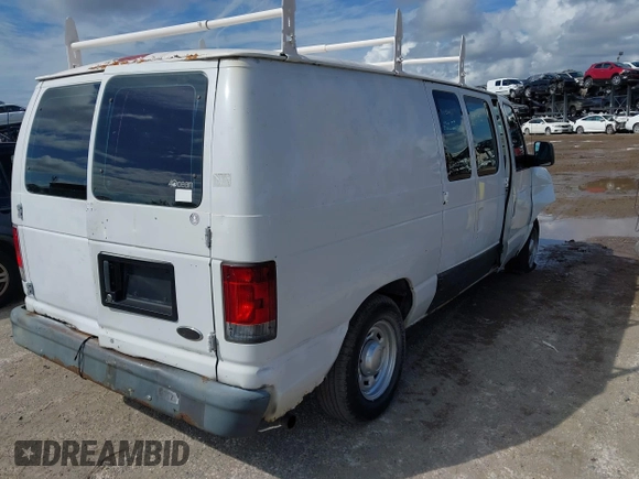 2006 Ford Econoline Cargo with VIN 1FTRE14W66HA95946, listed as a IAAI auction lot 42244992 with 230,184 mi miles and . Bid and sale history available at DreamBid. Image 4.
