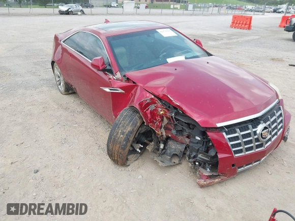 2014 Cadillac CTS Performance z VIN 1G6DG1E33E0135490, wystawiony jako IAAI lot #42274193 z przebiegiem 83 556 mil mil oraz . Historia ofert i sprzedaży dostępna na DreamBid. Obrazek 6.