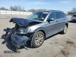 2020 Volkswagen Tiguan S z VIN 3VV0B7AX2LM076093, wystawiony jako Copart lot #51273945 z przebiegiem 59 221 mil mil oraz Szkoda całkowita • Salvage title. Historia ofert i sprzedaży dostępna na DreamBid. Obrazek 1.