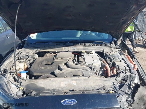 2016 Ford Fusion Energi Titanium with VIN 3FA6P0SU3GR273200, listed as a IAAI auction lot 41769899 with 152,193 mi miles. Bid and sale history available at carsss.com. Image 10.