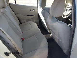 2011 Nissan LEAF SL-e with VIN JN1AZ0CP6BT006053, listed as a IAAI auction lot 42056430 with 60,958 mi miles. Bid and sale history available at carsss.com. Image 8.