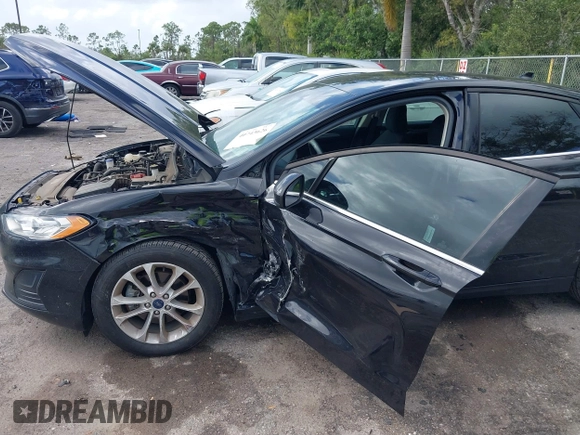 2020 Ford Fusion SE with VIN 3FA6P0HDXLR170082, listed as a IAAI auction lot 40743626 with 53,055 mi miles. Bid and sale history available at carsss.com. Image 6.