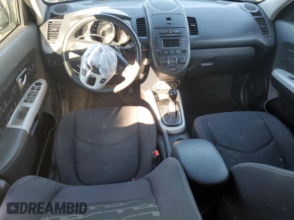 2012 Kia Soul + with VIN KNDJT2A68C7375009, listed as a Copart auction lot 47223845 with 124,884 mi miles and Salvage Title. Bid and sale history available at carsss.com. Image 8.