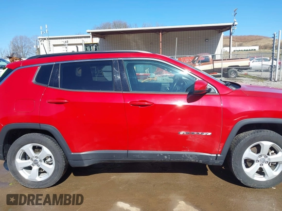 2018 Jeep Compass Latitude with VIN 3C4NJDBB0JT331884, listed as a IAAI auction lot 41737944 with 58,763 mi miles and . Bid and sale history available at DreamBid. Image 13.