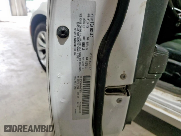 2015 Chrysler 300 Limited z VIN 2C3CCAAG8FH875874, wystawiony jako Copart lot #58258245 z przebiegiem 166 102 mil mil oraz Szkoda całkowita • Salvage title. Historia ofert i sprzedaży dostępna na DreamBid. Obrazek 12.