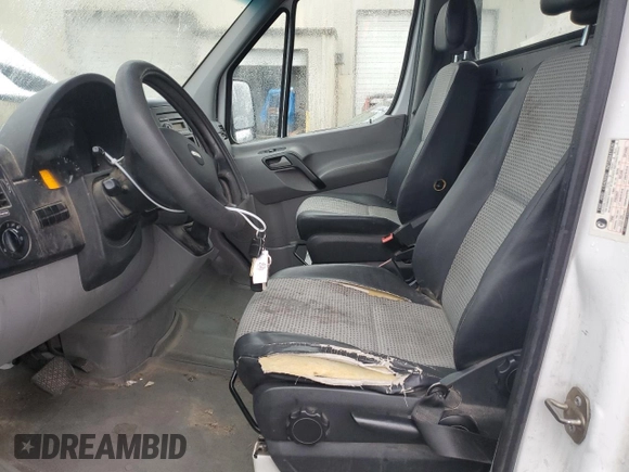 2008 Freightliner Sprinter with VIN WDYPE745285235520, listed as a Copart auction lot 84203754 with 252,502 mi miles and Salvage Title. Bid and sale history available at DreamBid. Image 7.