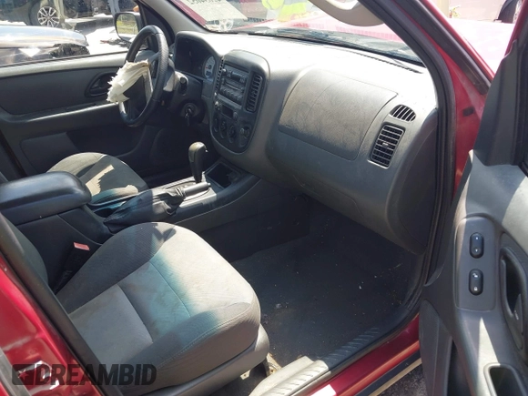 2005 Ford Escape XLS Value с VIN 1FMYU02Z55KA01607, выставлен на аукционе IAAI как лот 42634052 с пробегом 151 193 миль миль и . История ставок и продаж доступна на DreamBid. Изображение 5.