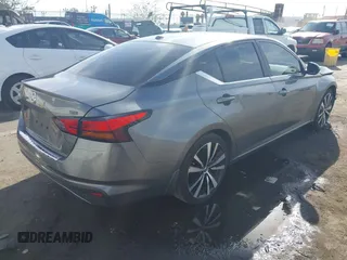 2020 Nissan Altima 2.5 SR with VIN 1N4BL4CV7LC260063, listed as a IAAI auction lot 41765219 with 83,847 mi miles. Bid and sale history available at carsss.com. Image 4.