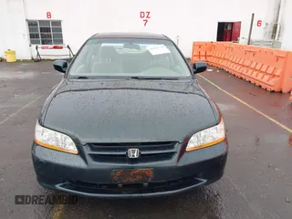 2000 Honda Accord SE с VIN JHMCG5673YC004515, выставлен на аукционе IAAI как лот 41643790 с пробегом 140 247 миль миль и . История ставок и продаж доступна на DreamBid. Изображение 12.