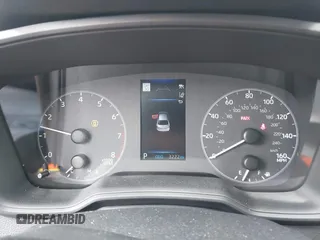 2025 Toyota Corolla LE z VIN 5YFB4MDE0SP241530, wystawiony jako IAAI lot #42175543 z przebiegiem 3222 mil mil oraz . Historia ofert i sprzedaży dostępna na DreamBid. Obrazek 7.
