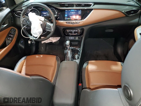 2023 Buick Encore GX Essence z VIN KL4MMFSL7PB106941, wystawiony jako Copart lot #61770545 z przebiegiem 36 593 mil mil oraz Nie do naprawy • Non repairable. Historia ofert i sprzedaży dostępna na DreamBid. Obrazek 8.