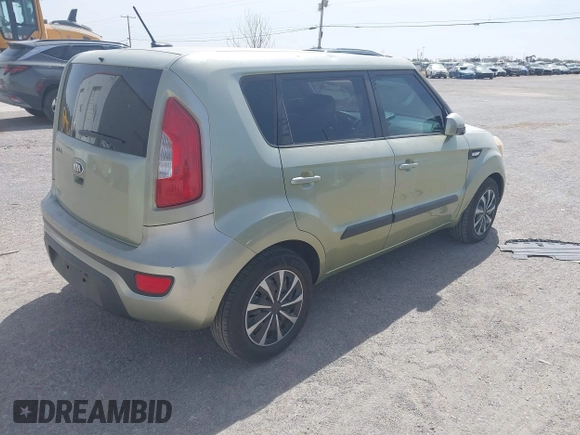 2013 Kia Soul with VIN KNDJT2A50D7589713, listed as a IAAI auction lot 41916888 with 240,486 mi miles. Bid and sale history available at carsss.com. Image 4.