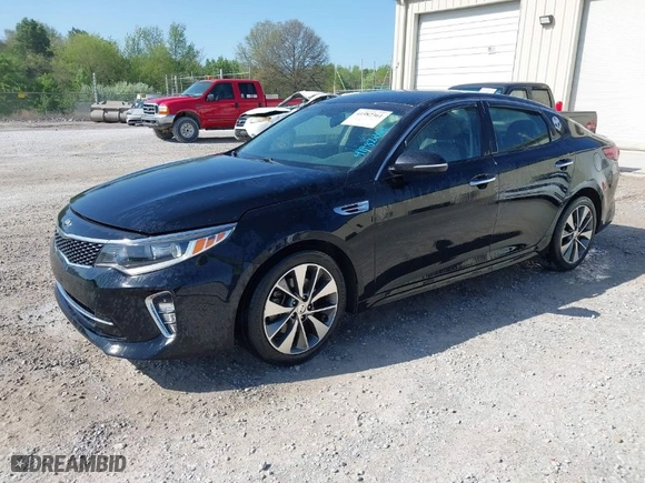 2018 Kia Optima S with VIN 5XXGT4L32JG253680, listed as a IAAI auction lot 41982361 with 204,237 mi miles. Bid and sale history available at carsss.com. Image 2.