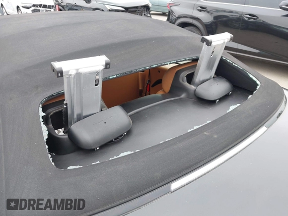 2014 Maserati GranTurismo Sport with VIN ZAM45MMA4E0078412, listed as a IAAI auction lot 42239631 with 31,392 mi miles and . Bid and sale history available at DreamBid. Image 16.