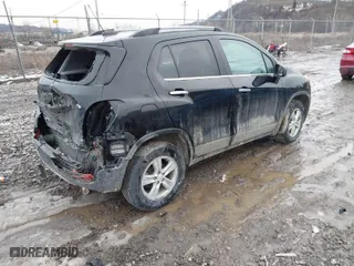 2020 Chevrolet Trax LT with VIN 3GNCJPSB3LL334300, listed as a IAAI auction lot 41474839 with 51,952 mi miles. Bid and sale history available at carsss.com. Image 4.