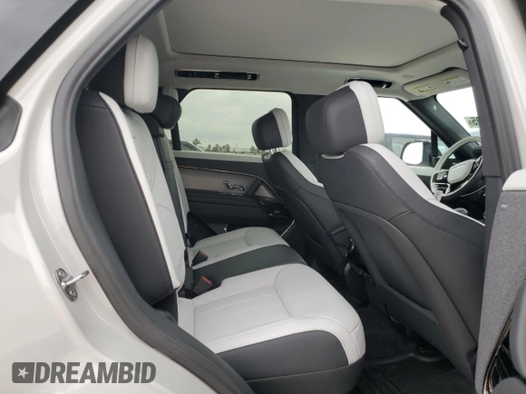 2024 Land Rover Range Rover Sport Dynamic SE with VIN SAL1L9FU3RA414870, listed as a Copart auction lot 43243595 with 1,808 mi miles and Salvage Title. Bid and sale history available at DreamBid. Image 11.