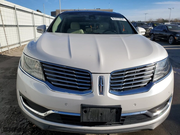 2017 Lincoln MKX Reserve with VIN 2LMPJ8LP1HBL43591, listed as a Copart auction lot 81277254 with NaN miles and Salvage Title. Bid and sale history available at carsss.com. Image 5.