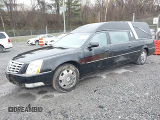 2011 Cadillac DTS Professional Funeral Coach z VIN 1GE8K8C6XBU500701, wystawiony jako IAAI lot #41856387 z przebiegiem Nie podano mil oraz . Historia ofert i sprzedaży dostępna na DreamBid. Obrazek 2.