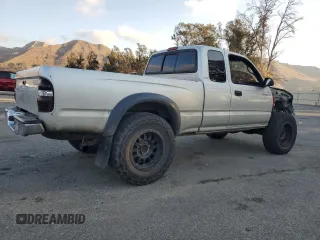 2003 Toyota Tacoma PreRunner with VIN 5TESM92N83Z216595, listed as a Copart auction lot 43113445 with 297,638 mi miles and Salvage title. Bid and sale history available at DreamBid. Image 3.